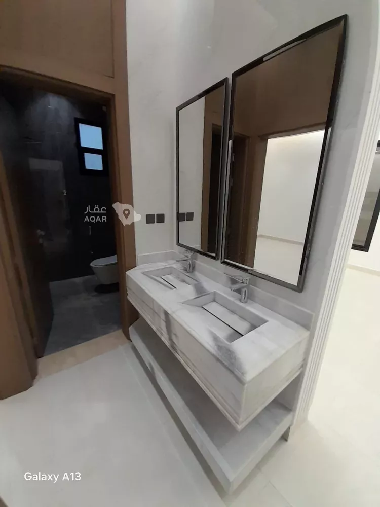Floor for Sale in Riyadh Dirab 9