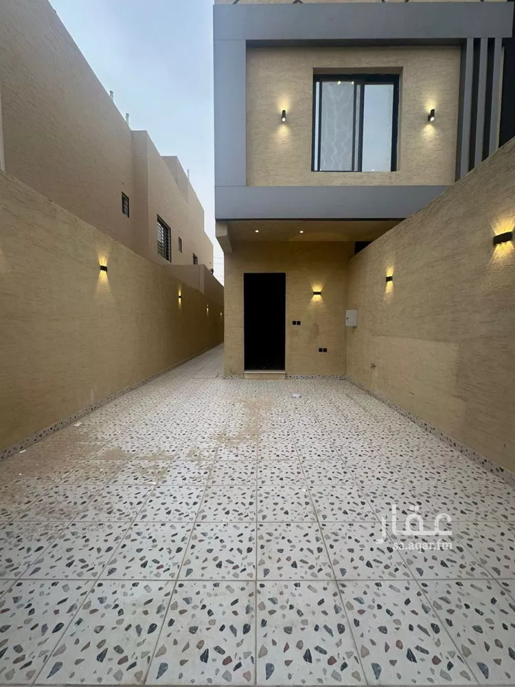 Floor for Sale in Riyadh Okaz 9