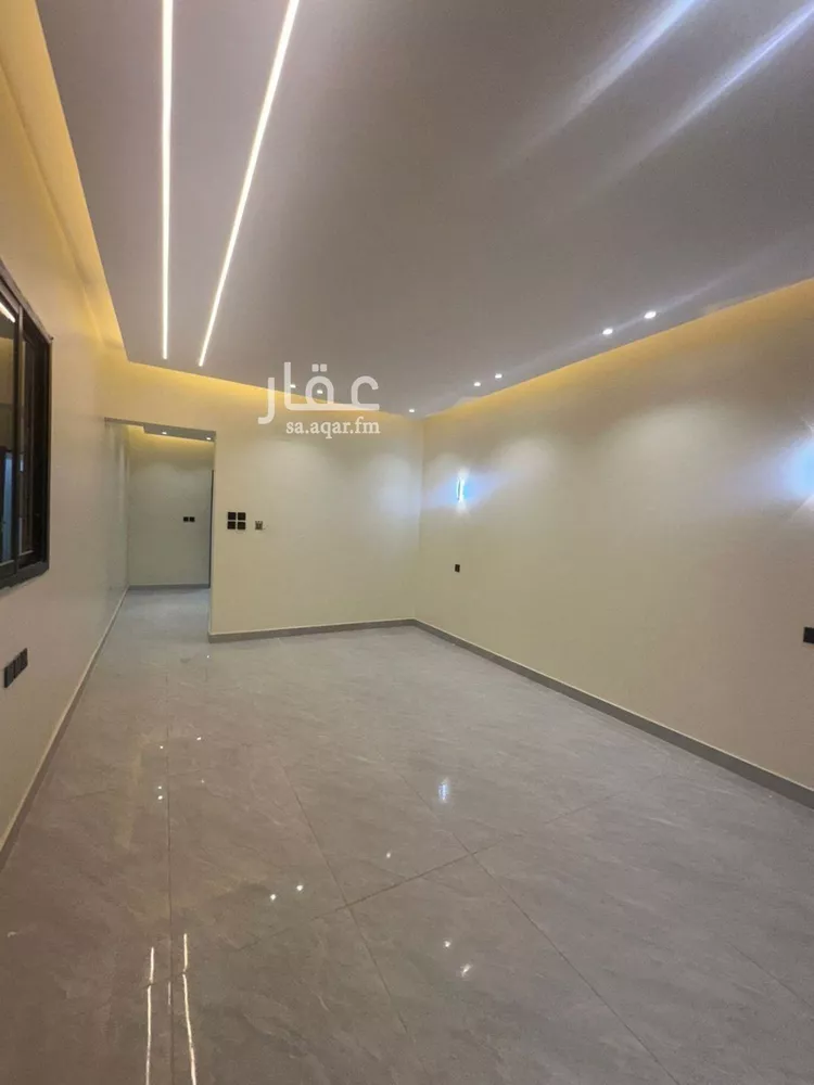 Floor for Sale in Riyadh Okaz 9