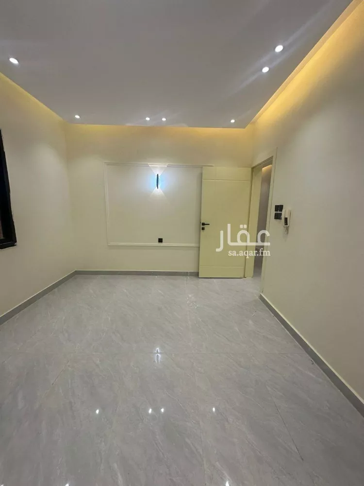 Floor for Sale in Riyadh Okaz 11
