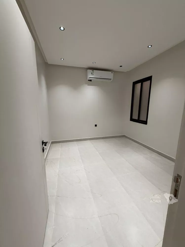 دور للبيع في شارع مالك بن حارس, حي بدر, مدينة الرياض, منطقة الرياض 12