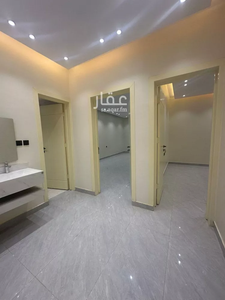 Floor for Sale in Riyadh Okaz 11