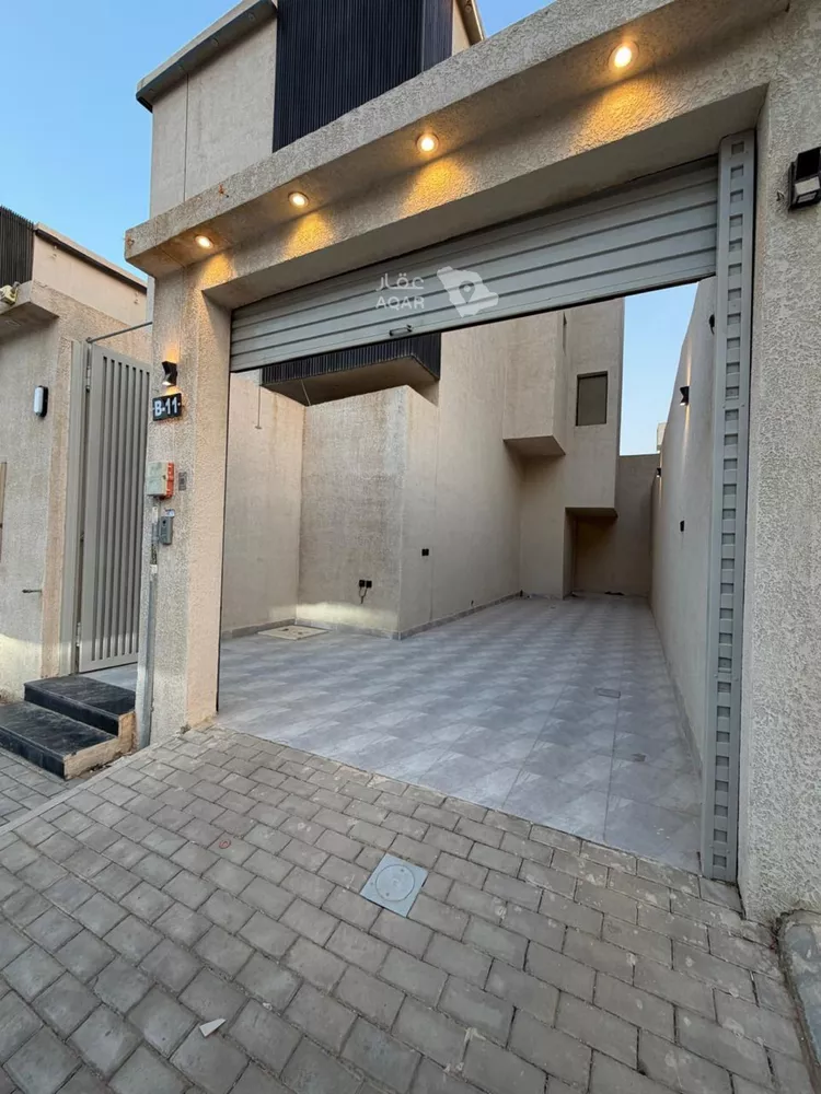 دور للبيع في شارع مالك بن حارس, حي بدر, مدينة الرياض, منطقة الرياض 13