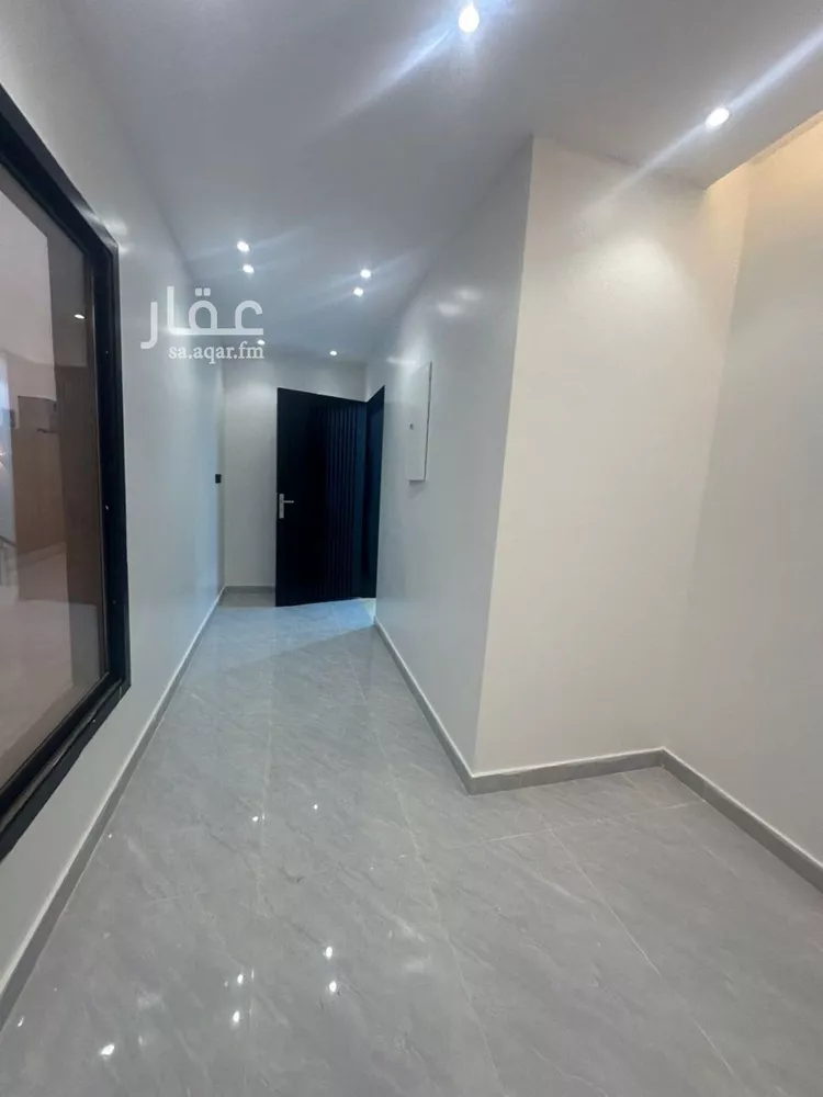 فيلا للبيع في شارع عبيدالله الهذلي, حي عكاظ, مدينة الرياض, منطقة الرياض صورة 3