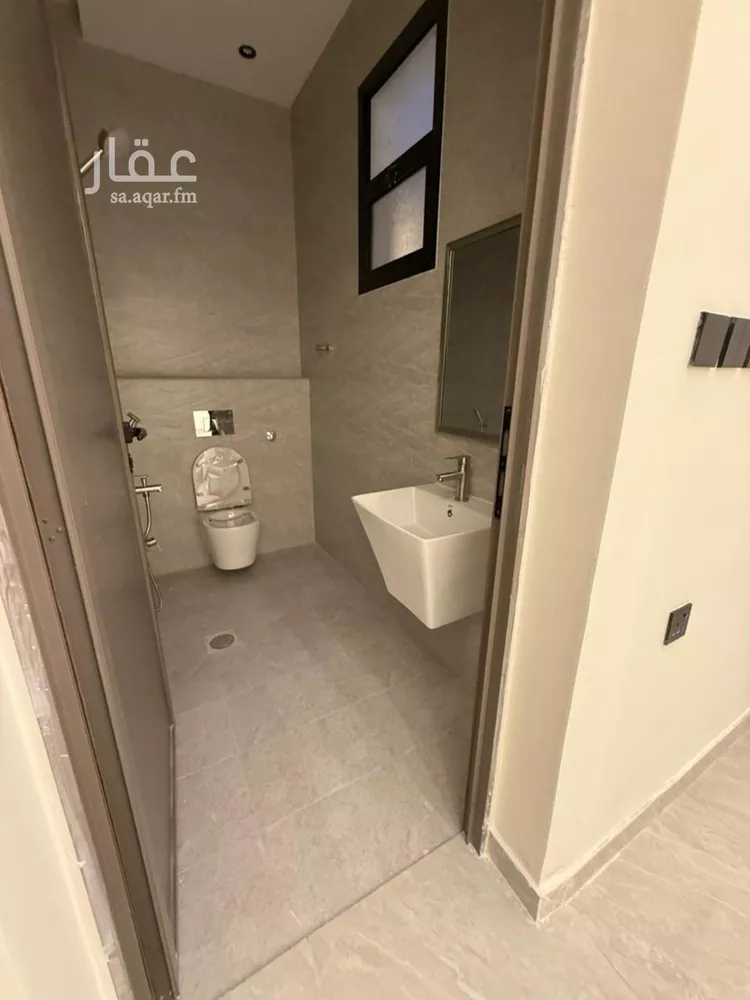 دور للبيع في شارع يوسف بن سلام, حي بدر, مدينة الرياض, منطقة الرياض 15