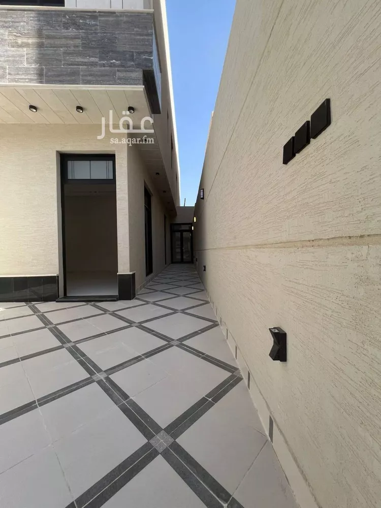 دور للبيع في شارع القلاع, حي الجنادرية, مدينة الرياض, منطقة الرياض 8