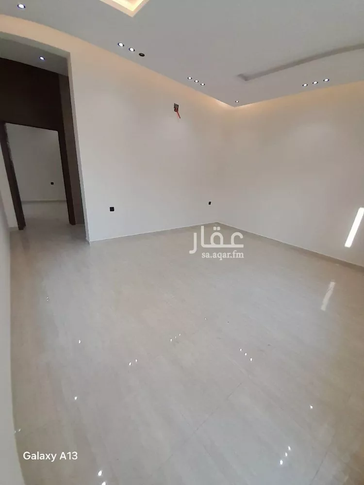 Floor for Sale in Riyadh Al Hazm