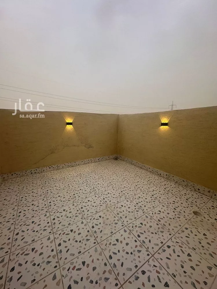 Floor for Sale in Riyadh Okaz 13