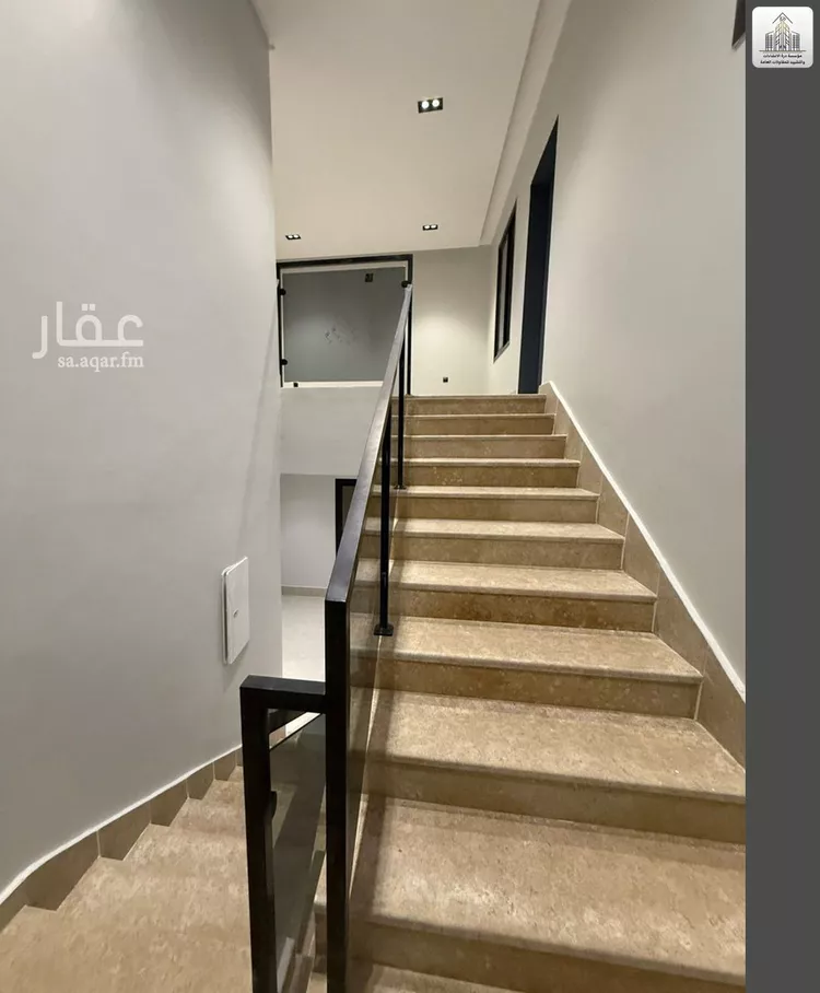 فيلا للبيع في شارع حسين الأبريقي, حي عكاظ, مدينة الرياض, منطقة الرياض 11