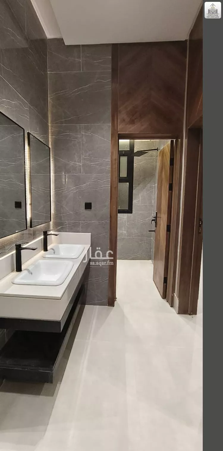Floor for Sale in Riyadh Tuwaiq 14