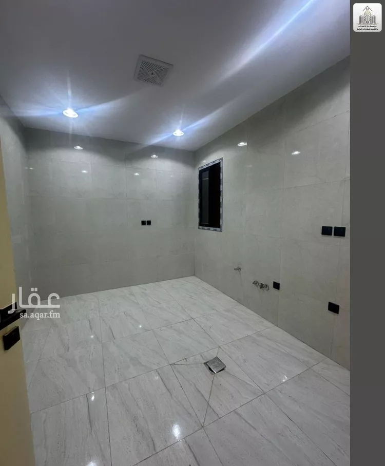 دور للبيع في شارع عبيدالله الهذلي, حي عكاظ, مدينة الرياض, منطقة الرياض 9