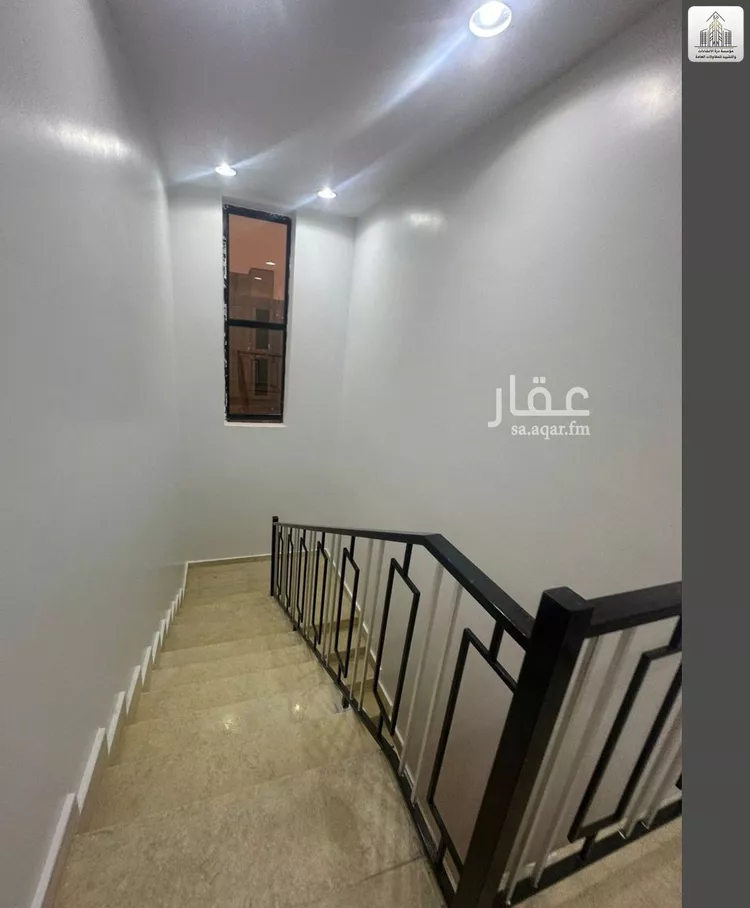 فيلا للبيع في شارع عبيدالله الهذلي, حي عكاظ, مدينة الرياض, منطقة الرياض صورة 3