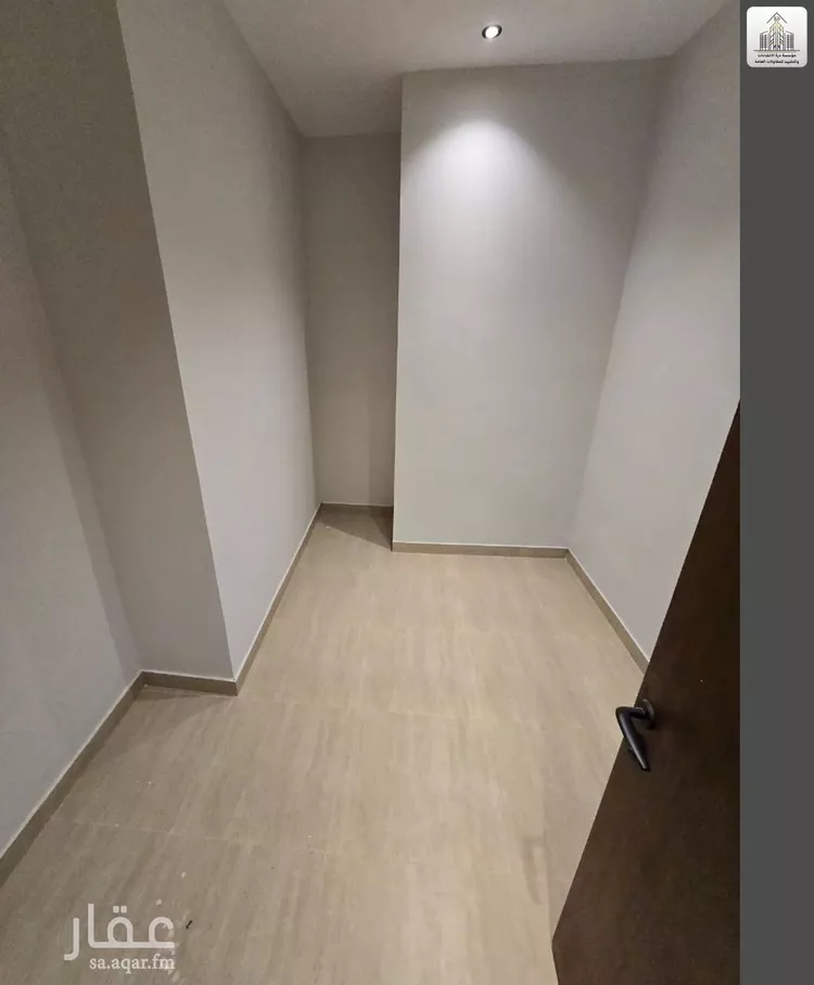 دور للبيع في شارع الاشتر النخعي, حي الرحمانية, مدينة جدة, منطقة مكة المكرمة صورة 4