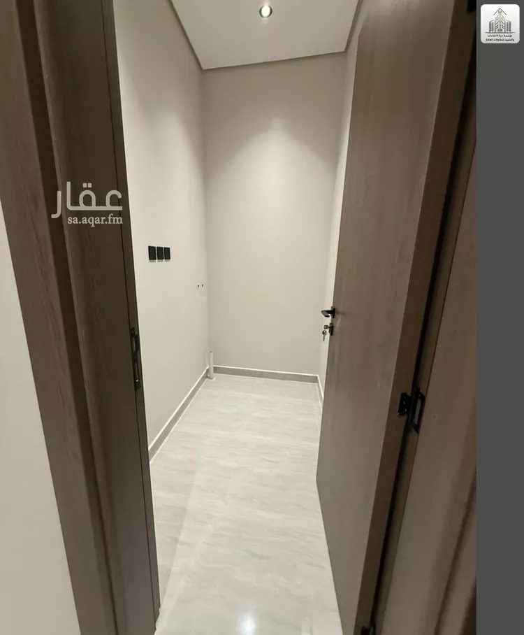 شقة للبيع في شارع سفيان بن الحكم, حي العوالي, مدينة الرياض, منطقة الرياض 8