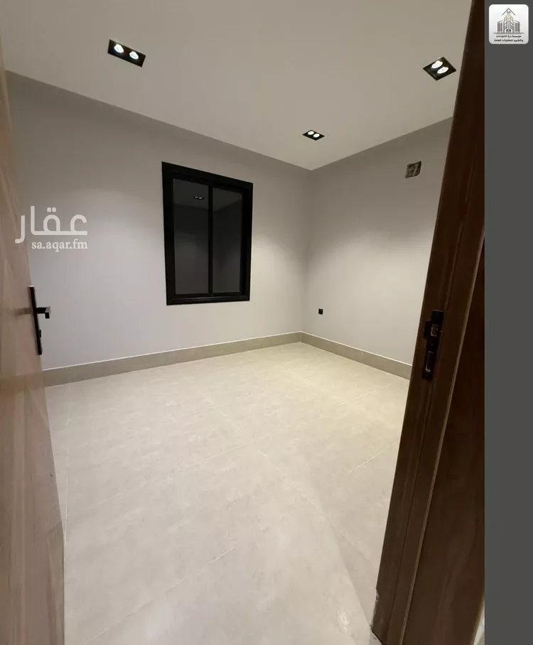 فيلا للبيع في شارع حسين الأبريقي, حي عكاظ, مدينة الرياض, منطقة الرياض 7