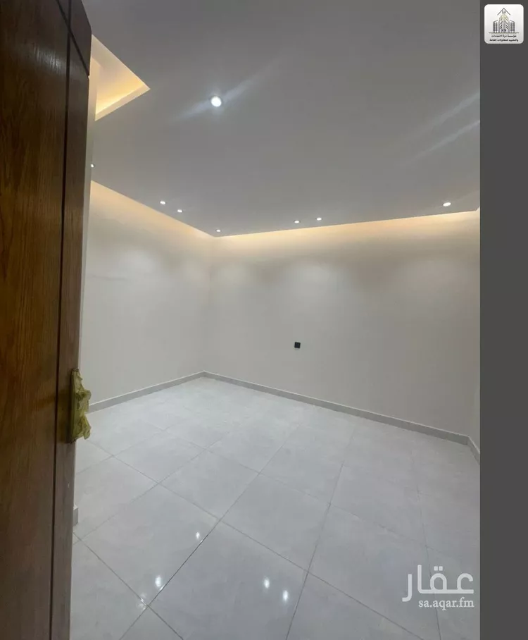 فيلا للبيع في شارع عبيدالله الهذلي, حي عكاظ, مدينة الرياض, منطقة الرياض 11
