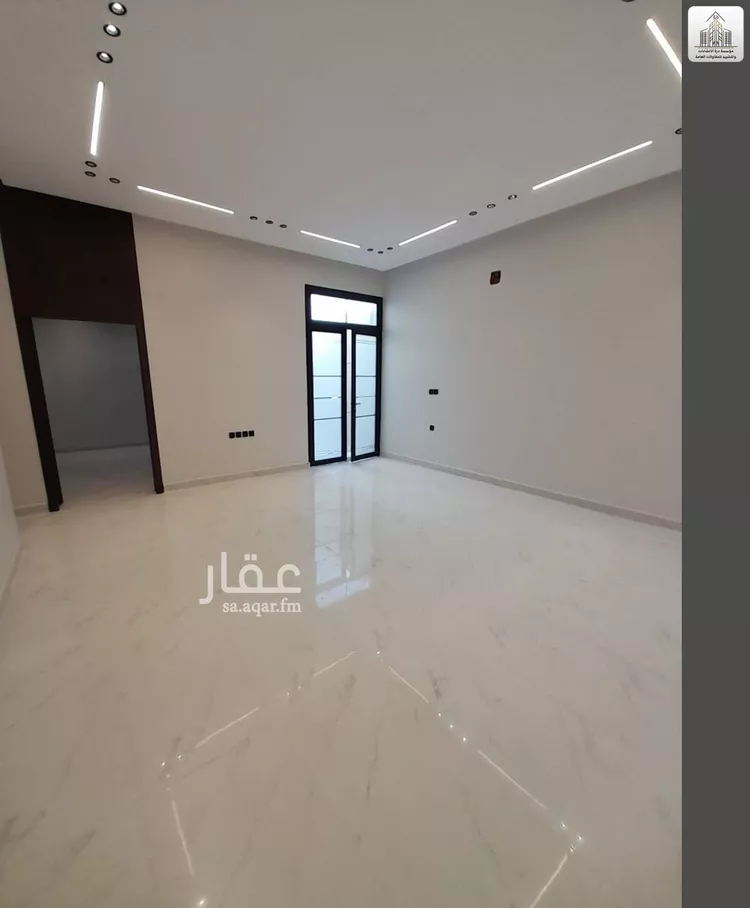 Floor for Sale in Riyadh Al Janadriyah 7