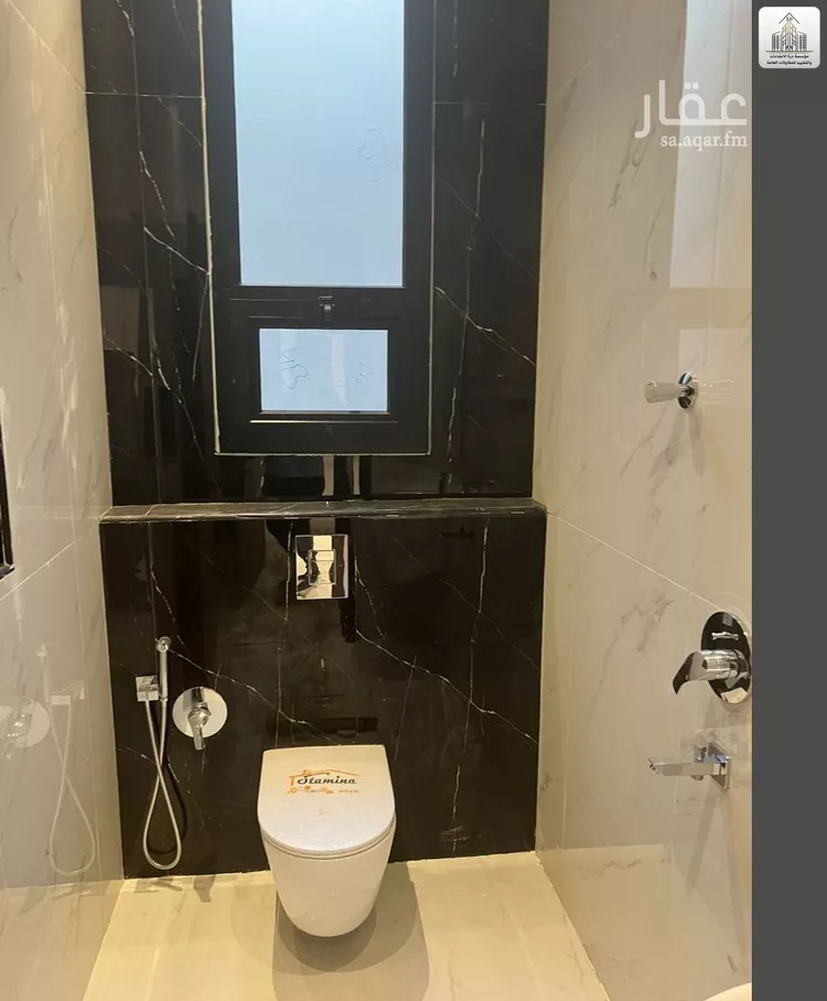 Floor for Sale in Riyadh Al Janadriyah 9