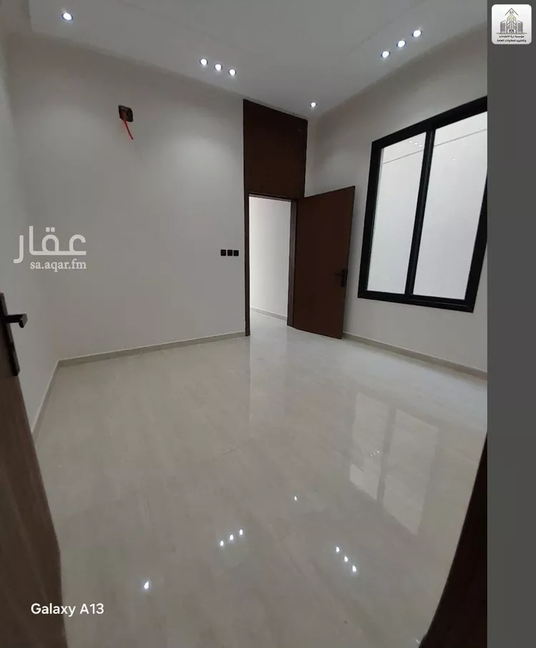 دور للبيع في شارع اللثامة, حي الحزم, مدينة الرياض, منطقة الرياض 11