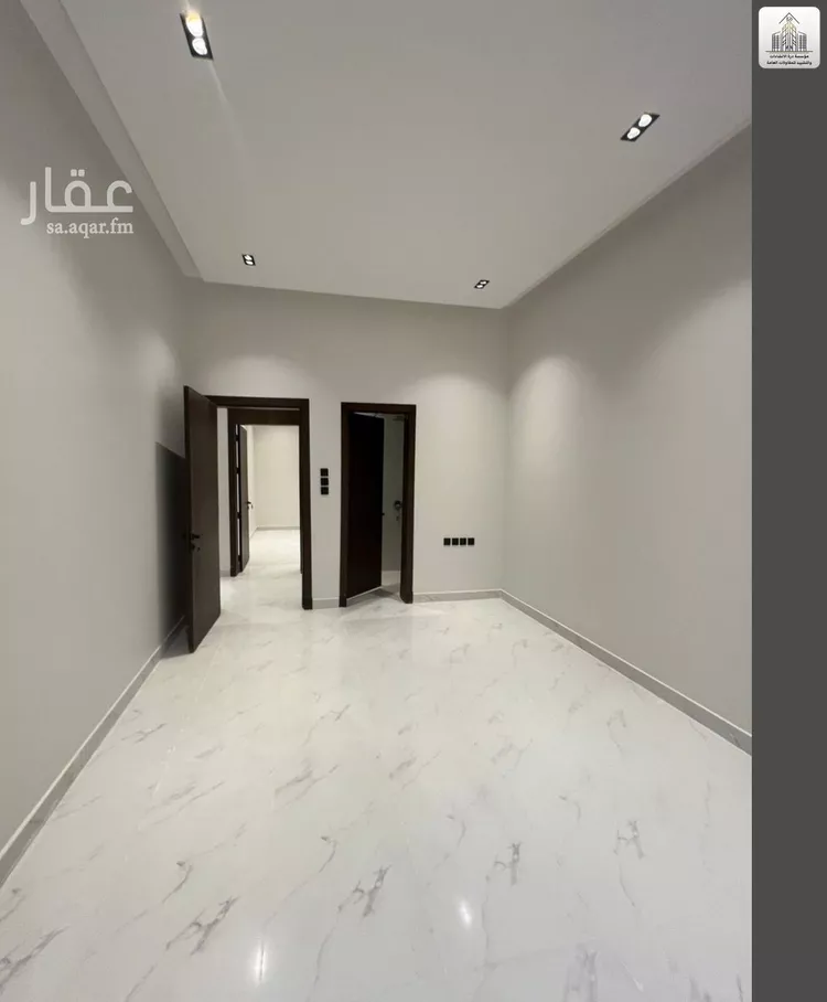 Floor for Sale in Riyadh Al Janadriyah صورة 4
