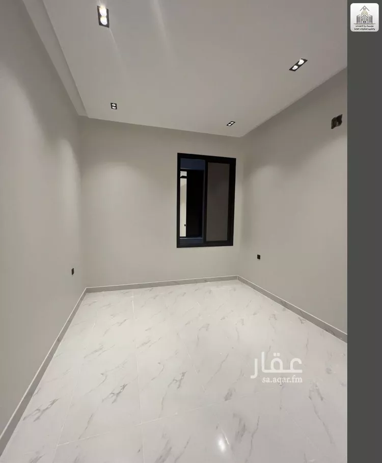 Floor for Sale in Riyadh Al Janadriyah 10
