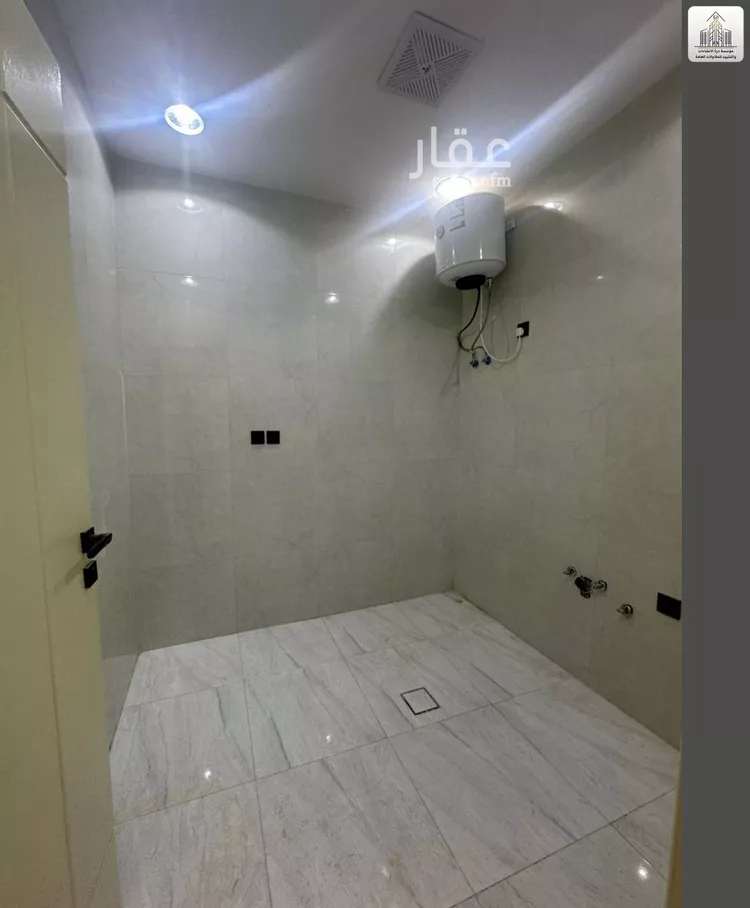 Floor for Sale in Riyadh Okaz 13