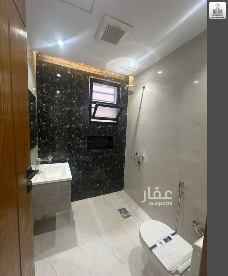 فيلا للبيع في شارع عبيدالله الهذلي, حي عكاظ, مدينة الرياض, منطقة الرياض 13