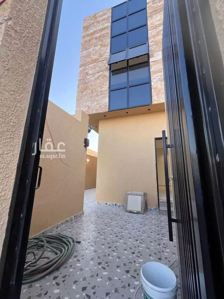 دور للبيع في شارع وادي حوران, حي الزهرة, مدينة الرياض, منطقة الرياض
