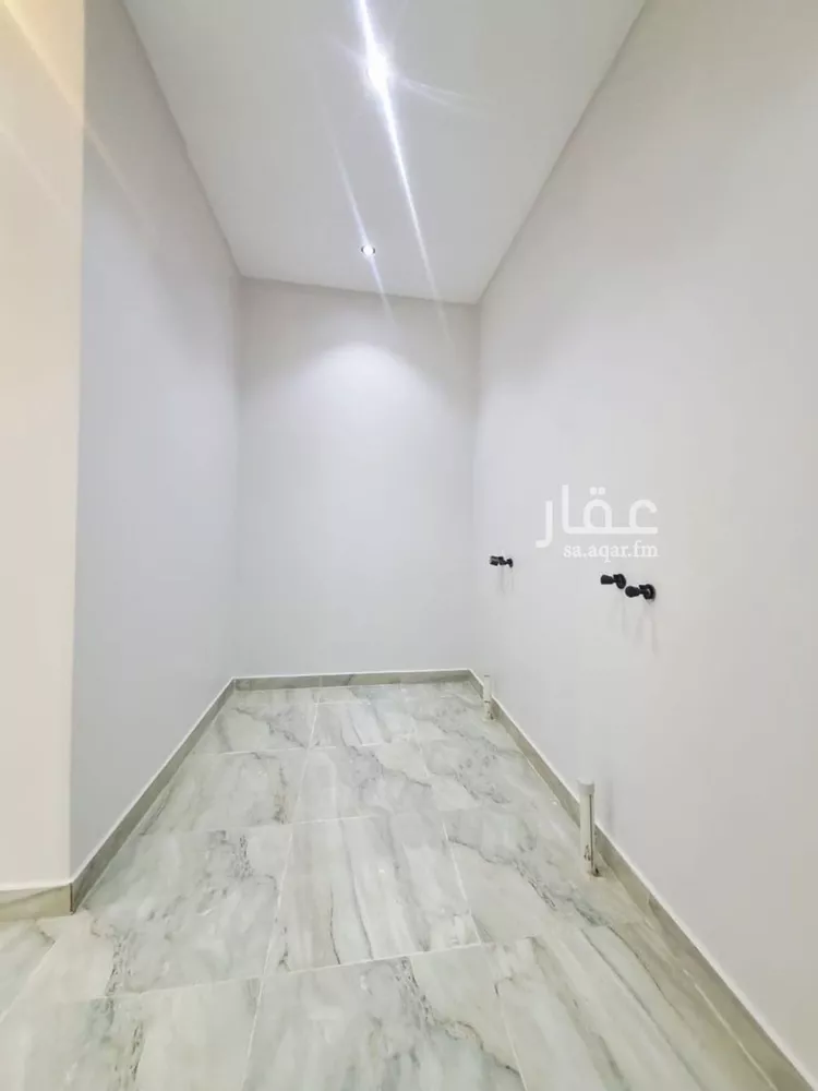 دور للبيع في شارع فارس العشيره, حي طويق, مدينة الرياض, منطقة الرياض صورة 4