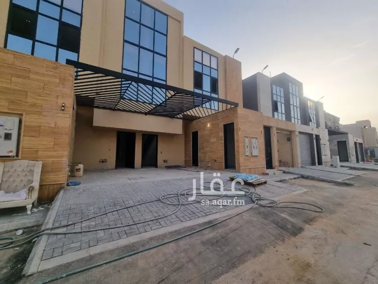 دور للبيع في شارع حسان بن قيس, حي بدر, مدينة الرياض, منطقة الرياض صورة 3