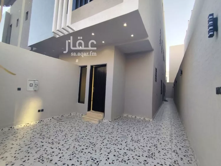 دور للبيع في شارع مسلم, حي بدر, مدينة الرياض, منطقة الرياض صورة 4