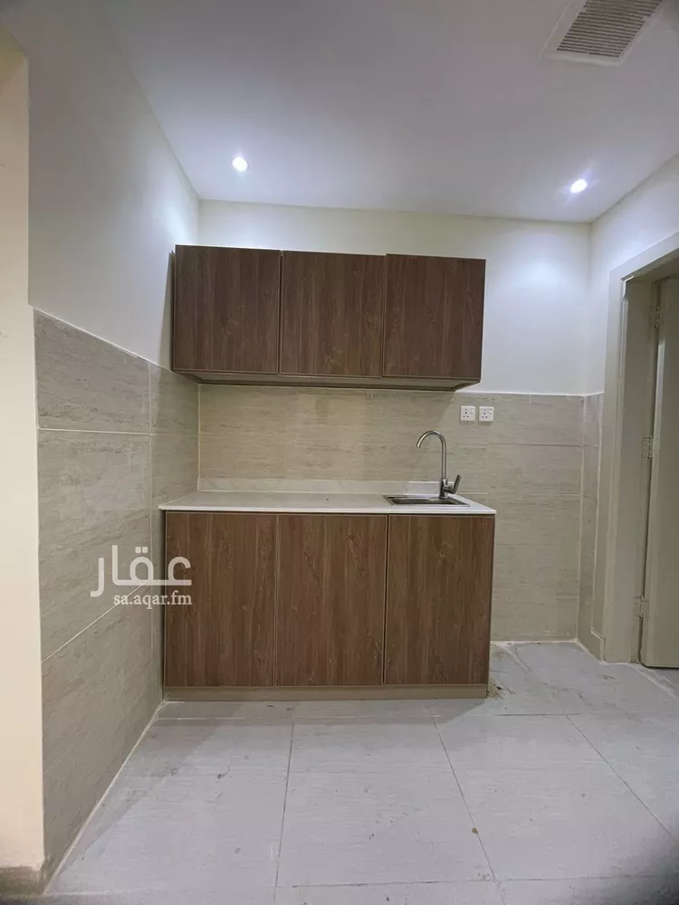 شقة للإيجار في شارع الحمداني, حي المروة, مدينة الرياض, منطقة الرياض 6