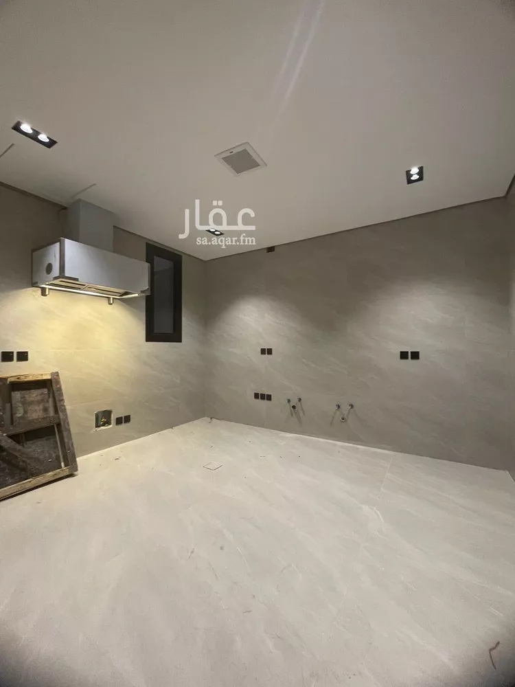 دور للبيع في شارع عايض بن خوليد, حي بدر, مدينة الرياض, منطقة الرياض 7