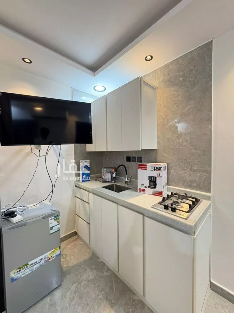 شقة للإيجار في شارع أحمد بن عمر بن أبي العباس, حي السويدي, مدينة الرياض, منطقة الرياض