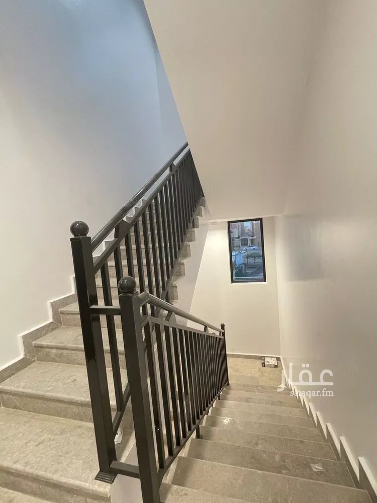 دور للإيجار في شارع عايض بن خوليد, حي بدر, مدينة الرياض, منطقة الرياض صورة 3
