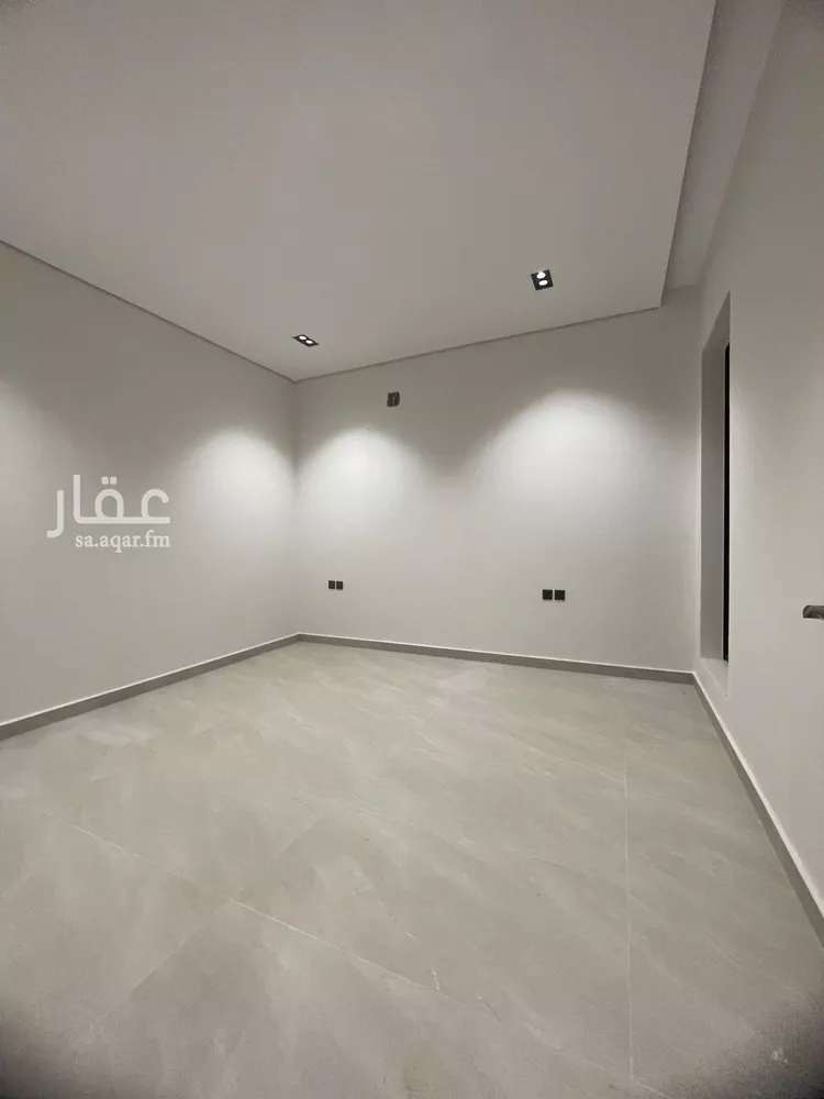 دور للبيع في شارع عايض بن خوليد, حي بدر, مدينة الرياض, منطقة الرياض صورة 3