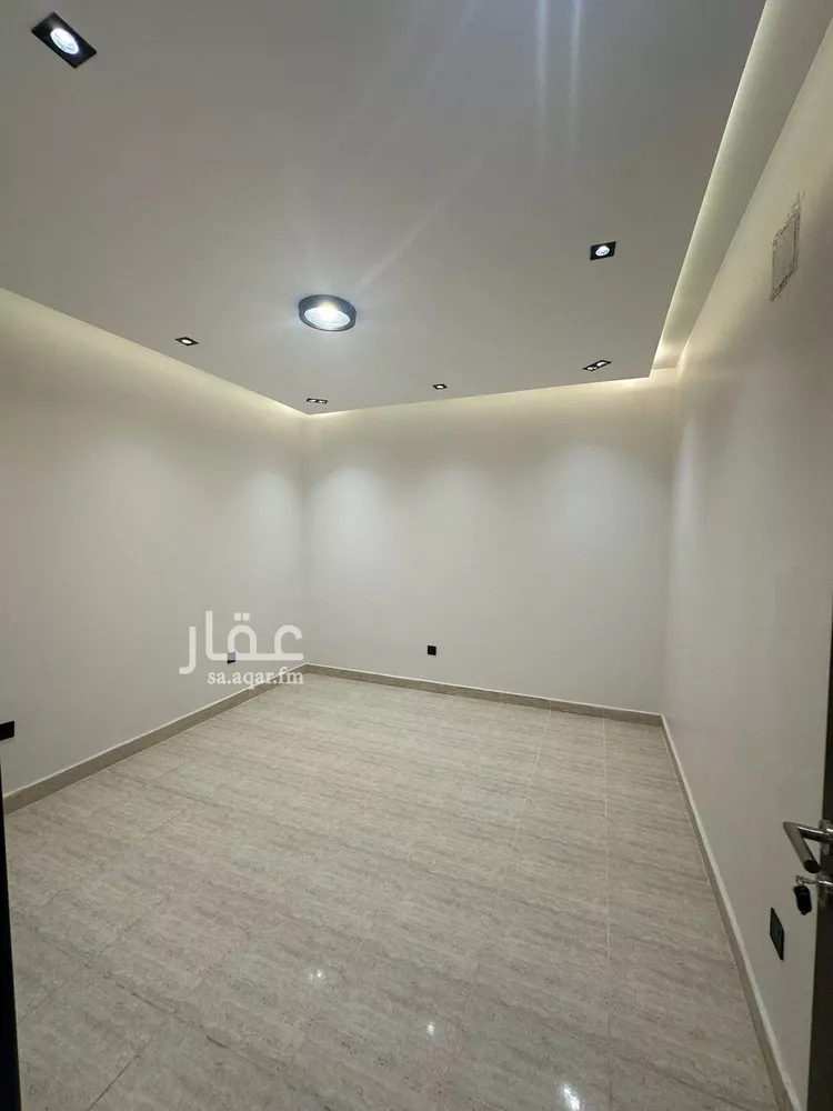 فيلا للإيجار في شارع سلمان بن مالك, حي مطار الملك خالد الدولي, مدينة الرياض, منطقة الرياض صورة 3