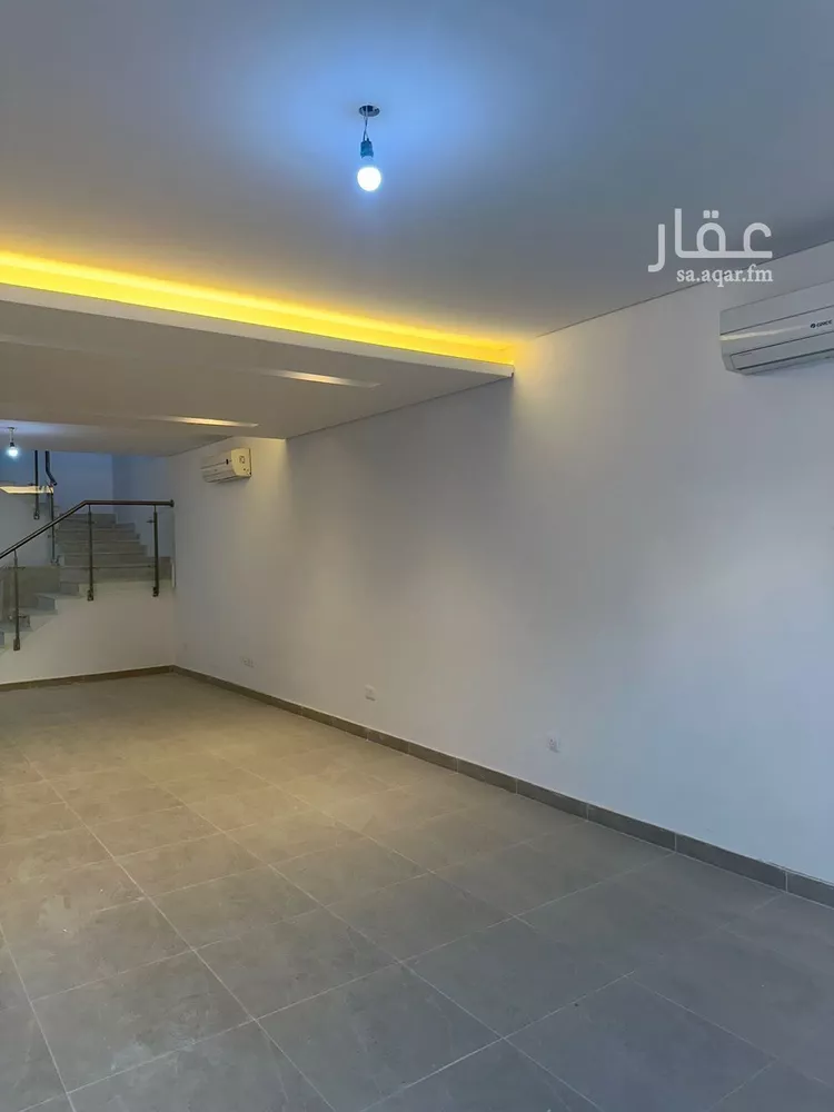 فيلا للإيجار في شارع رزاح بن عدي, حي مطار الملك خالد الدولي, مدينة الرياض, منطقة الرياض صورة 2