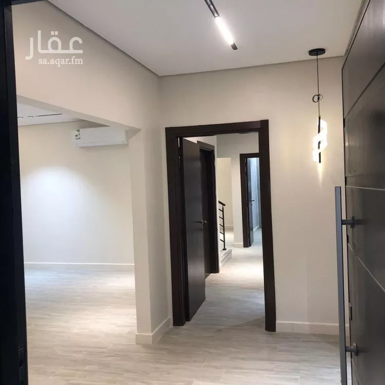 فيلا للإيجار في شارع احمد بن الرفعة, حي مطار الملك خالد الدولي, مدينة الرياض, منطقة الرياض صورة 3