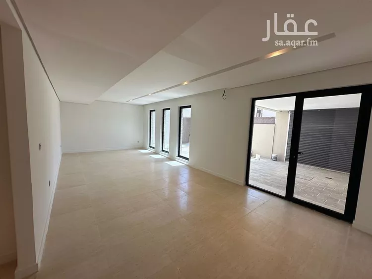 فيلا للبيع في شارع 999, حي مطار الملك خالد الدولي, مدينة الرياض, منطقة الرياض صورة 2