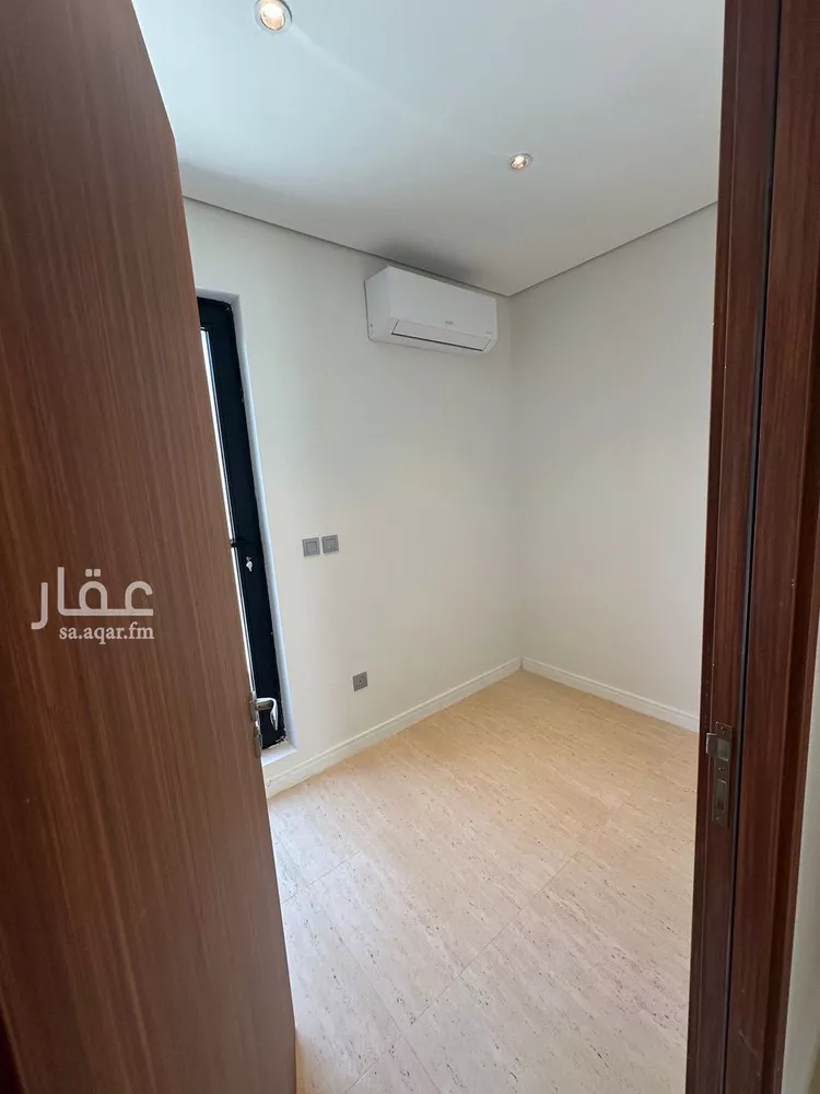 فيلا للإيجار في شارع 375, حي مطار الملك خالد الدولي, مدينة الرياض, منطقة الرياض 9