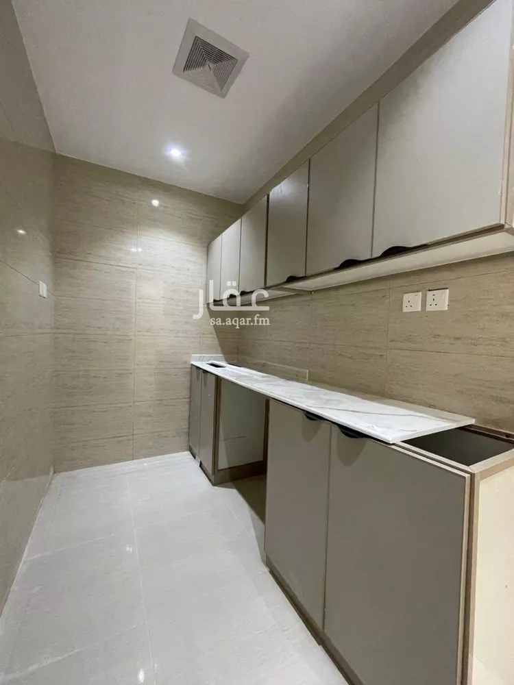 عمارة للإيجار في شارع ناصر الحصام, حي المروة, مدينة الرياض, منطقة الرياض صورة 5