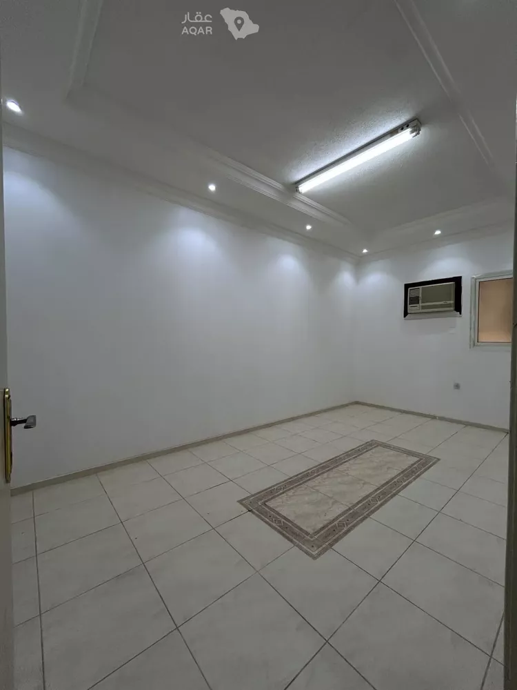 شقة للإيجار في شارع محمود غنيم, حي الوزارات, مدينة الرياض, منطقة الرياض 8