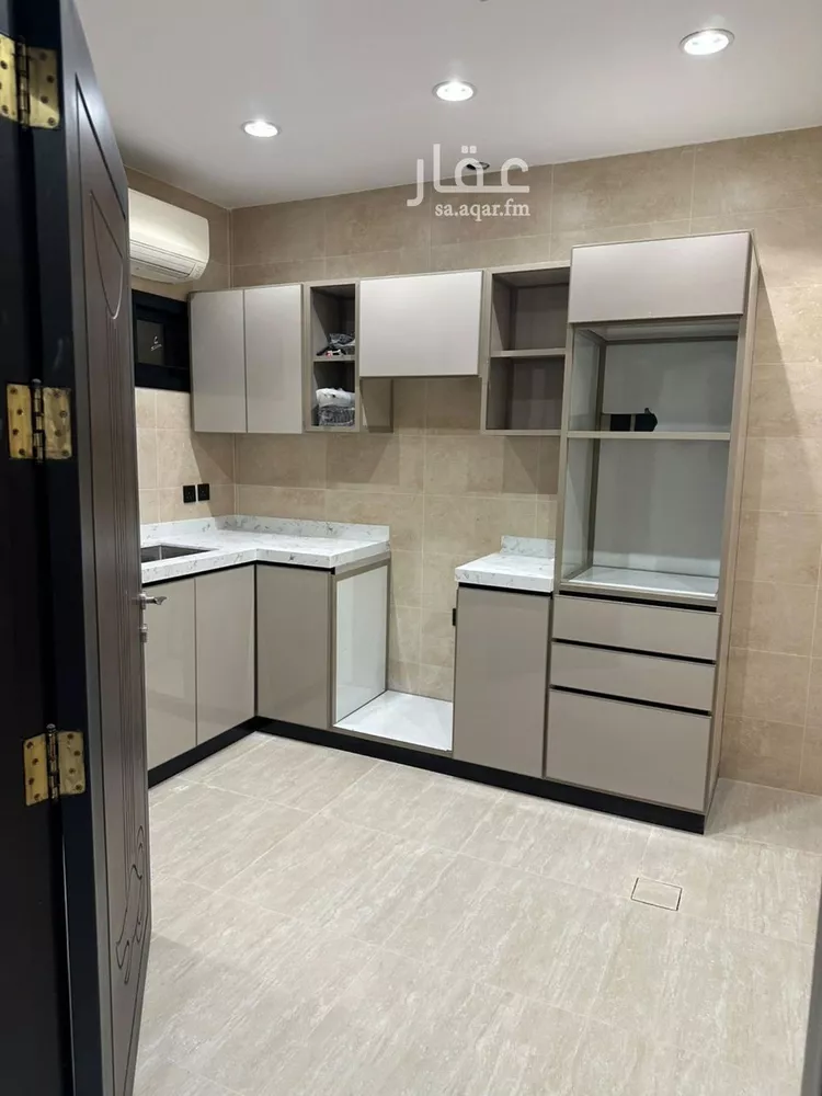 شقة للإيجار في شارع المغزل, حي ظهرة لبن, مدينة الرياض, منطقة الرياض