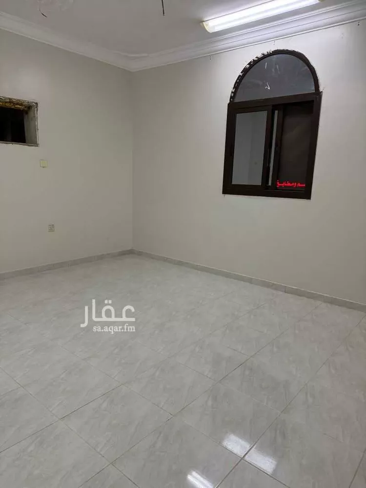 Building for Rent in Medina Mudhainib صورة 3