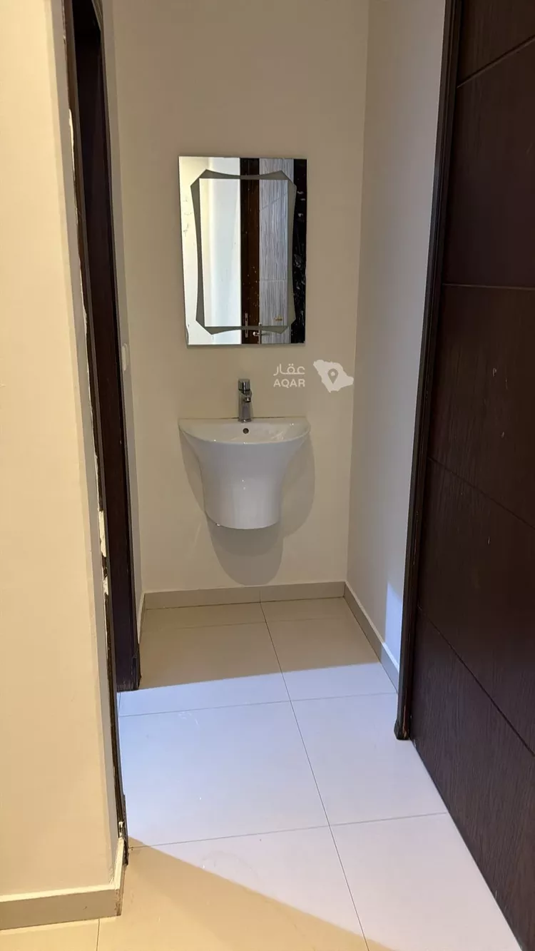 Floor for Rent in Riyadh Umm Al Hamam Al Gharbi 10