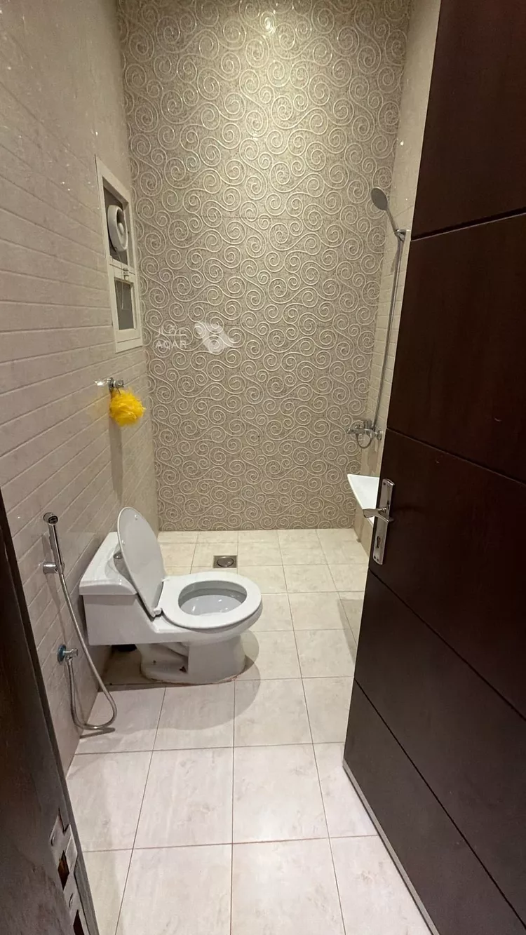 Floor for Rent in Riyadh Umm Al Hamam Al Gharbi 12