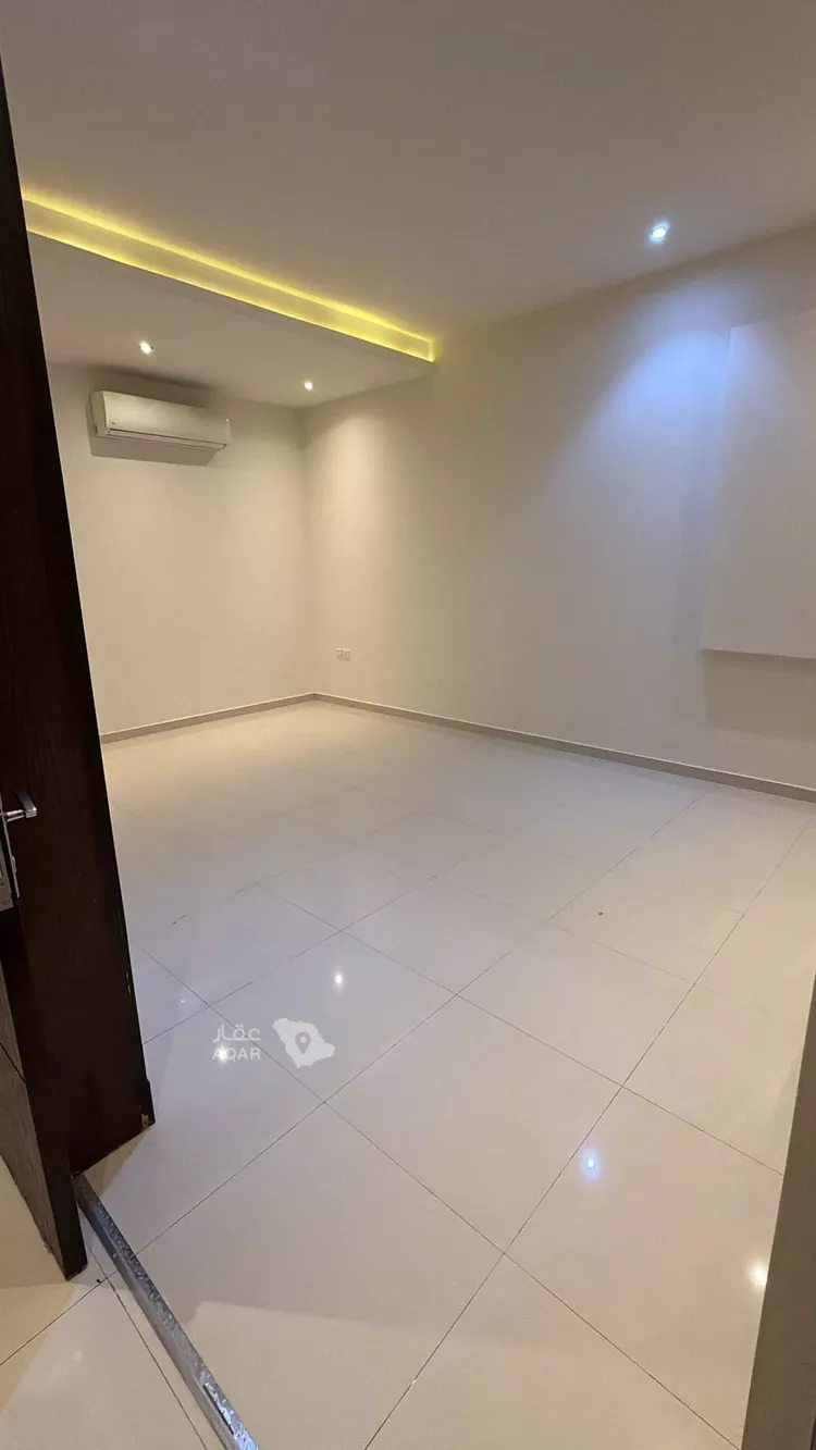 Floor for Rent in Riyadh Umm Al Hamam Al Gharbi 8