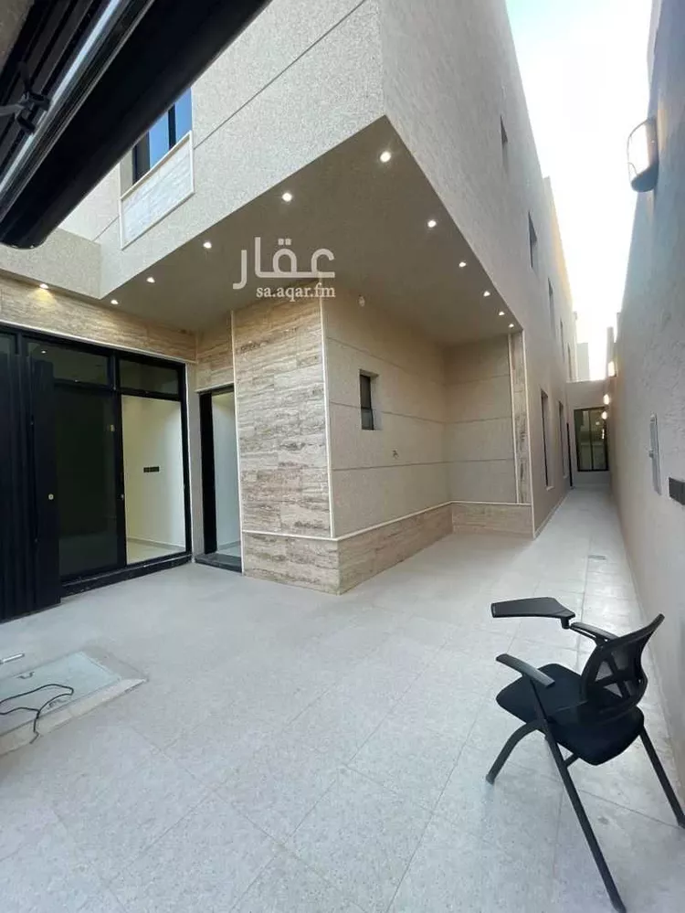 فيلا للبيع في شارع عبدالله بن حلوان, حي العريجاء الغربي, مدينة الرياض, منطقة الرياض صورة 2