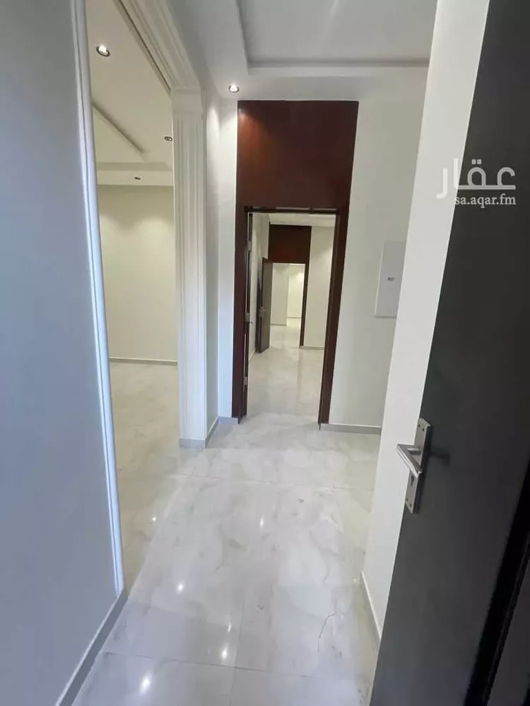 فيلا للبيع في شارع عبدالله بن حلوان, حي العريجاء الغربي, مدينة الرياض, منطقة الرياض صورة 4